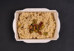 Каша перловая с сыром москарпоне, фисташкой и изюмом