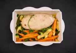 Биточек из карпа с кабачками и фасолью