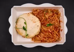 Котлета из индейки с тушеной капустой