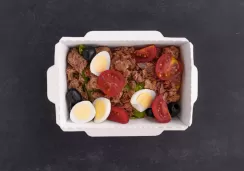 Салат с тунцом