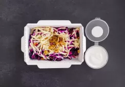 Салат со свеклой, фундуком и сыром