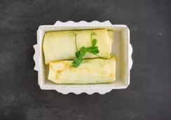 Блинчики с творогом и вишней