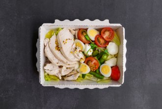 Салат с курицей и фасолью стручковой