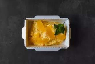 Каша кукурузная с мандарином и персиком