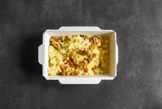 Кускус с изюмом, курагой и фундуком