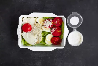 Салат цезарь с куриным филе